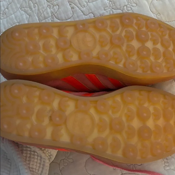 NWOT Adidas Gazelle Sneaker, size 8.5 women’s - Picture 5 of 5